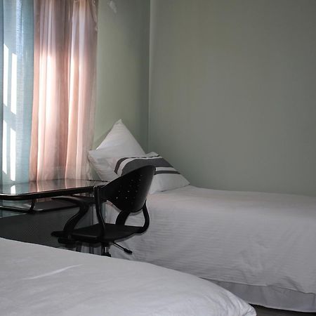 Coco Palm Bed&Breakfast Windhoek Ngoại thất bức ảnh