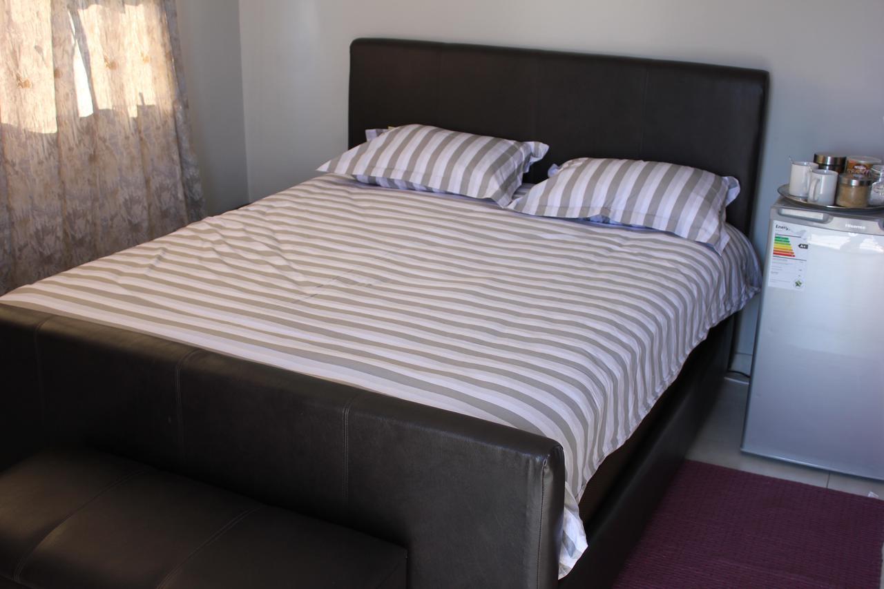 Coco Palm Bed&Breakfast Windhoek Ngoại thất bức ảnh